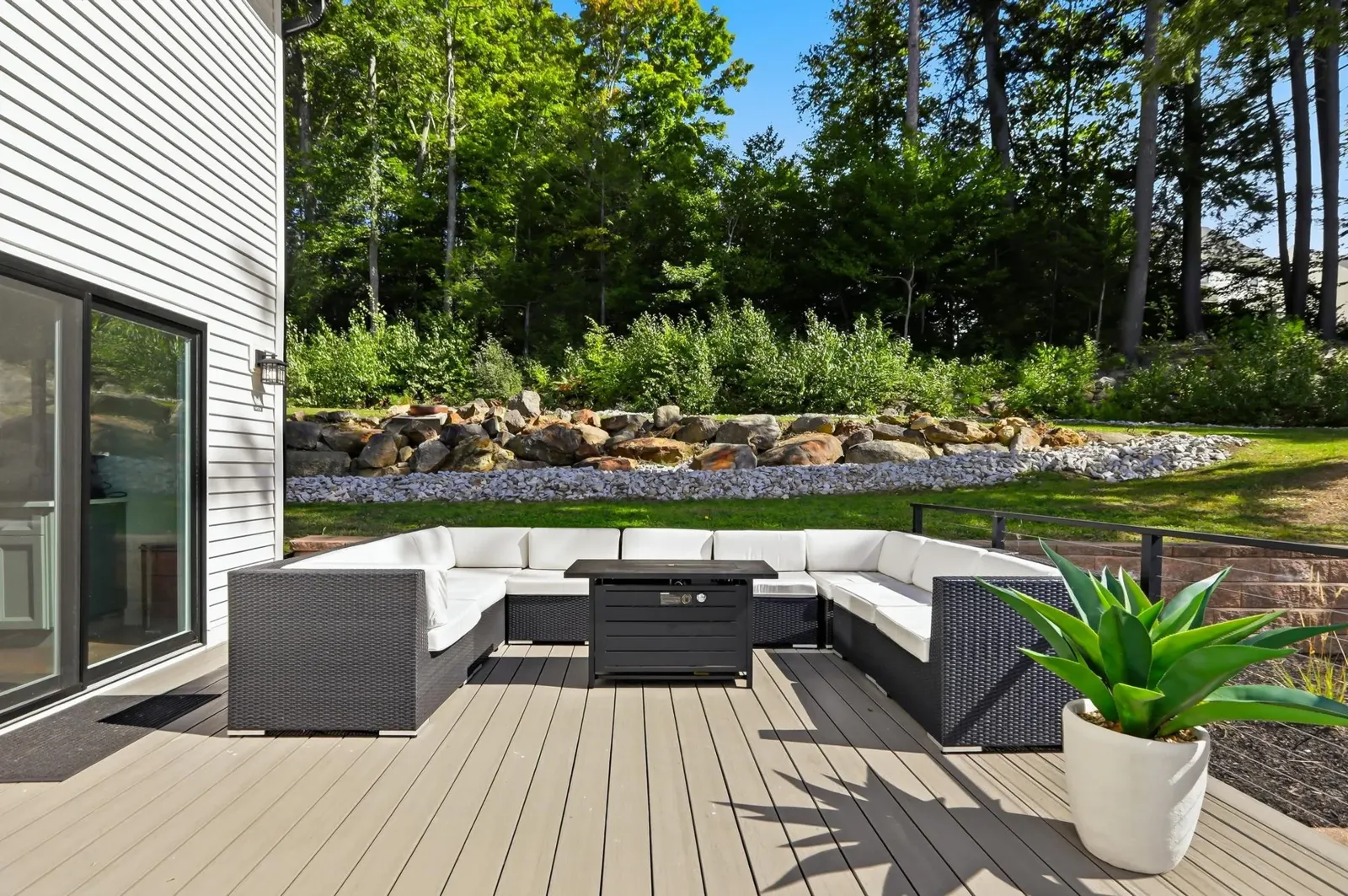 Decks & exterior